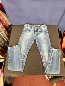 lot 7893 image: Miss Me jeans sz 10 girls