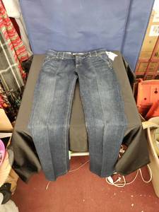 lot 7903 image: Gap jeans Sz 8 Long womens NWT