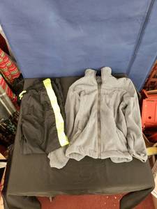 lot 7910 image: boys sz 7 pantsjacket