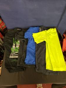 lot 7914 image: lot 9f boys tees sz SML
