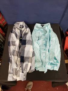 lot 7923 image: pair kids dress shirts sz sm