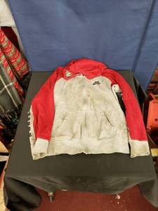lot 7925 image: kids large Nike zip up jacket