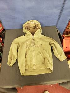 lot 7927 image: Gap toddler sz 4 zip up jacket