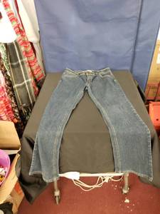 lot 7928 image: Piper Faves sz 16 girls jeans