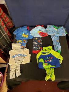 lot 7936 image: lot of 12mth 2-pc pajamas