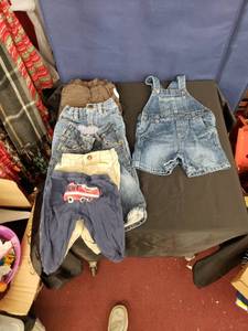 lot 7941 image: lot of 12mth pants