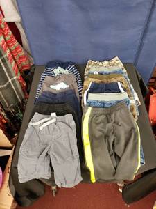 lot 7942 image: lot of 6mth pants