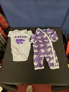 lot 7950 image: K-State onesie (6mth)one piece (6-9mth)