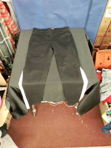 lot 7967 image: Jennifer Lopez black jeggings sz 2