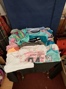 lot 7989 image: lot of girls teestanksswim suit sz 78