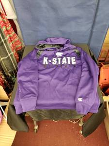 lot 7998 image: K-State hoodie dri fit material sz M