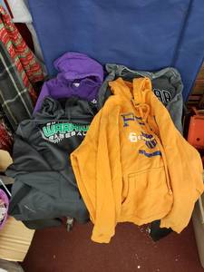 lot 8001 image: lot of sweatshirts sz SM
