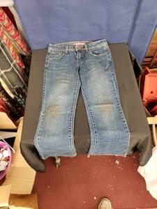 lot 8024 image: Levis sz 56S