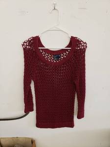 lot 8046 image: American Eagle sweater sz M