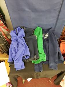 lot 8062 image: lotof zip ups sz Small
