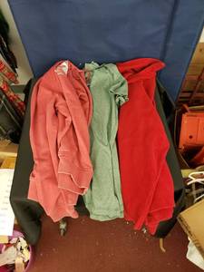 lot 8081 image: lot of apparel sz 2XL