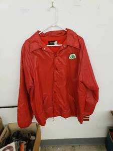 lot 8084 image: vintage Swingster red windbreaker sz XL