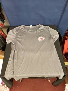 lot 8087 image: KC Chiefs shirt sz XL