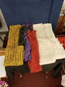 lot 8093 image: lot of scarves
