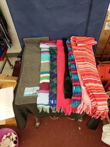 lot 8095 image: lot of scarves