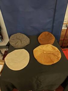 lot 8104 image: lot of vintage hats