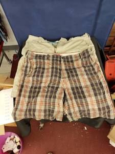 lot 8112 image: pair shorts sz 38