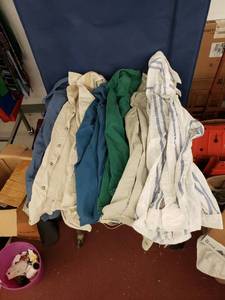 lot 8118 image: lot of button up shirts sz 2XL