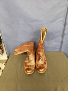 lot 8122 image: pair cowboy boots sz 10