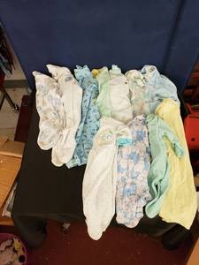 lot 8133 image: lot of infant sleepersgowns sz S