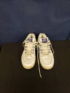 lot 8157 image: Nike Air Force 2 sz 10