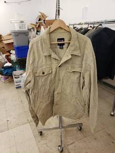 lot 8162 image: Gap corduroy jacket sz XXL