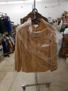 lot 8170 image: Preston & New York Leather jacket sz L