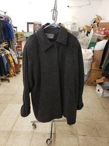 lot 8172 image: vintage Bromley wool coat