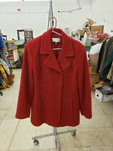 lot 8176 image: Vintage Jones Sport red wool coat sz 10
