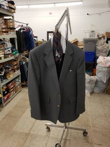 lot 8179 image: whole suit set
