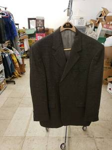lot 8188 image: Andrew Fezza New York suit coat sz 44L