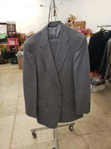 lot 8192 image: Austin Reed suit coatpants