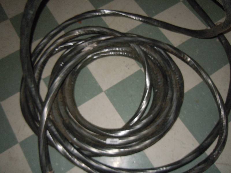 lot 2078 image: Large Roll of Soda Machine Hosing