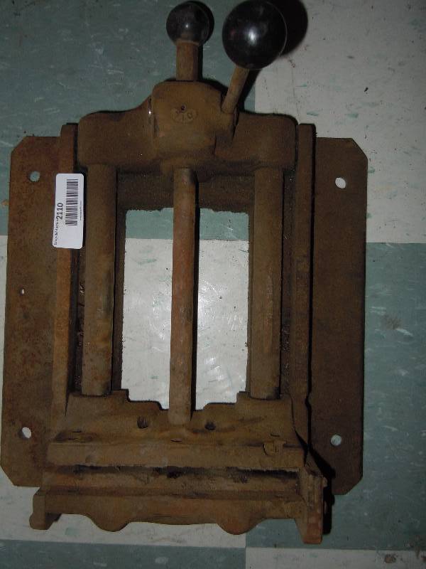 lot 2110 image: Machinist Tool