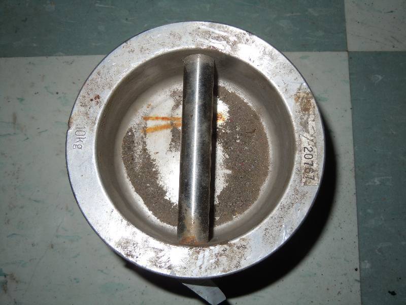 lot 2113 image: 10 kilogram scale weight