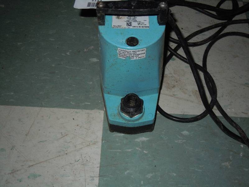 lot 2115 image: Sump pump