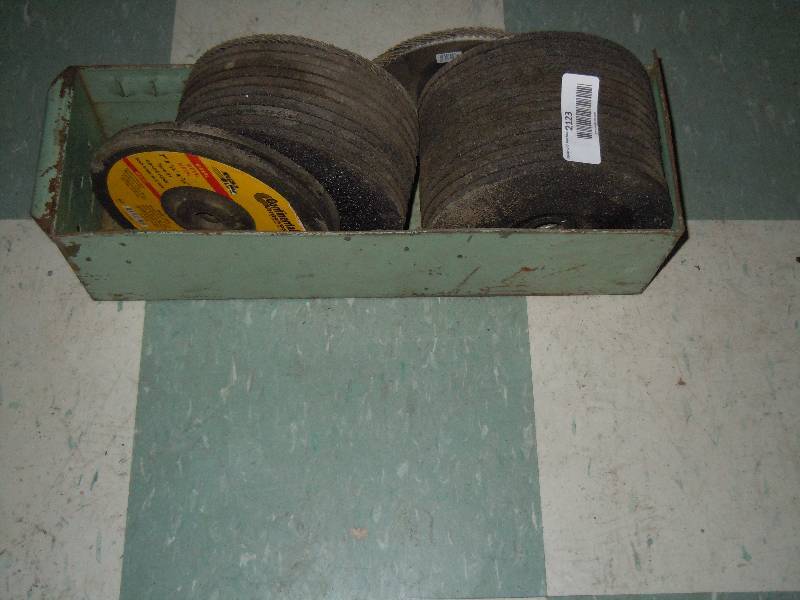 lot 2123 image: Lot of grinding wheels