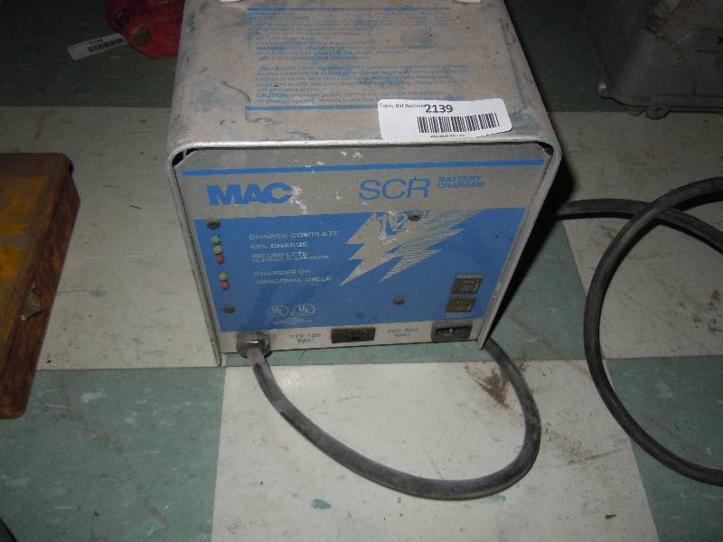 lot 2139 image: Automatic battery charger