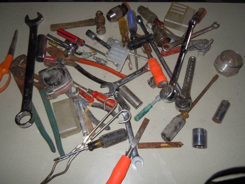 lot 2149 image: Large lot of tools