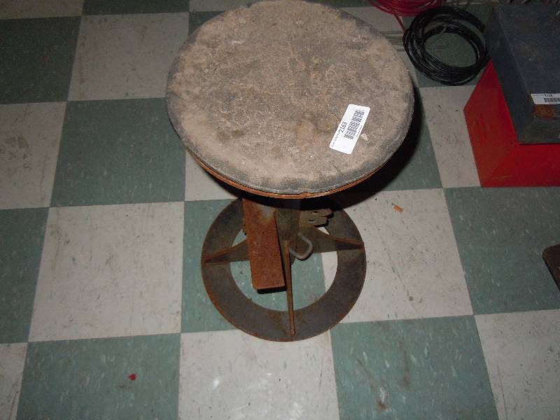 lot 2163 image: Adjustable metal stool