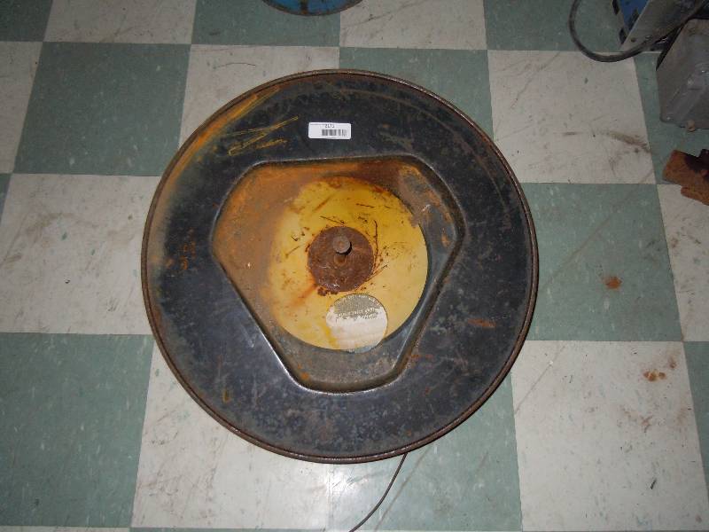 lot 2171 image: Metal banding wheel