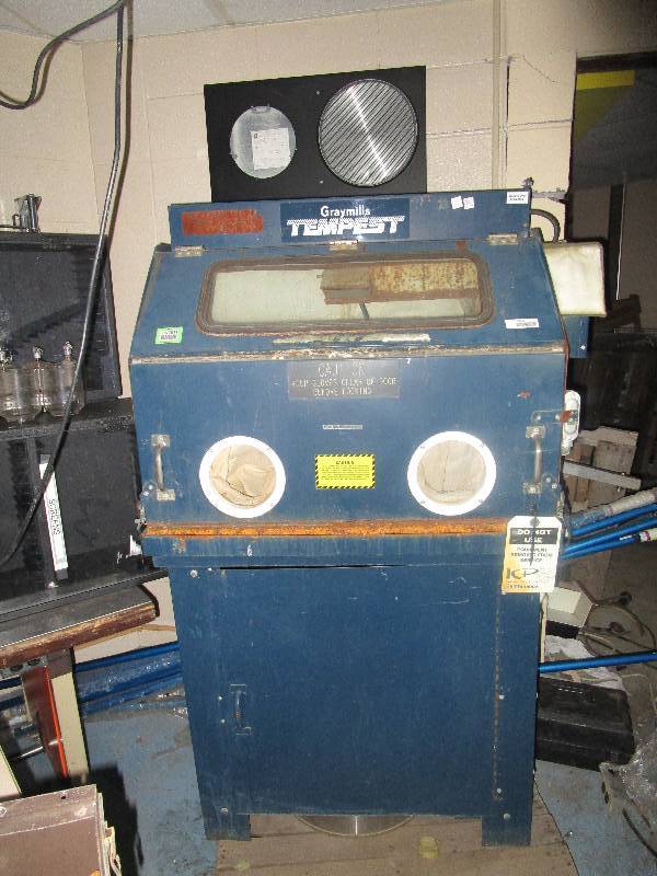 lot 2035 image: Graymills Tempest Pressure Water Blast Cabinet