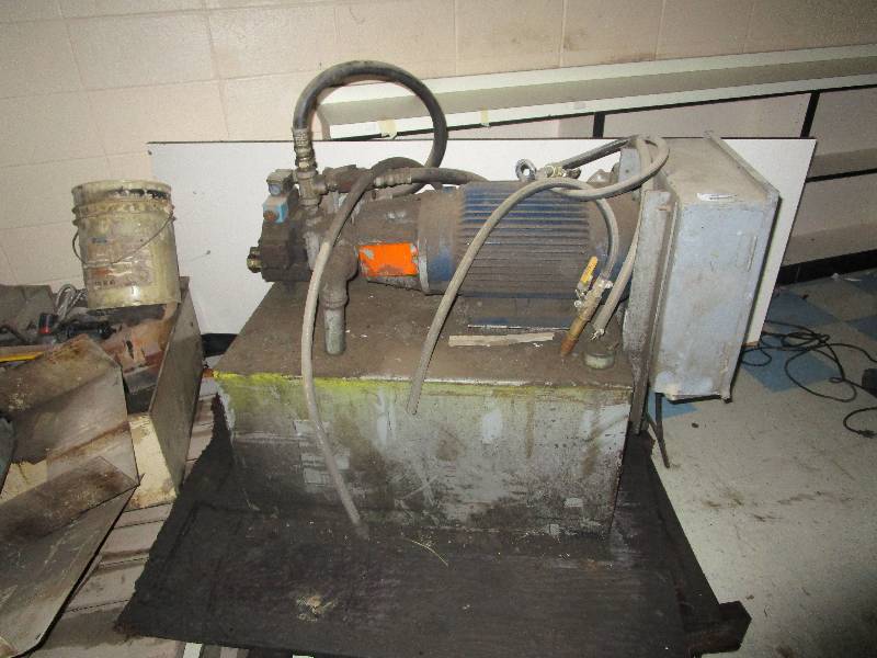 Trash Compactor Motor Hydraulic Unit UnDEr ThE BriDgE Industrial