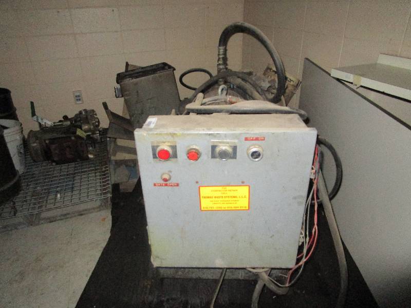 Trash Compactor Motor Hydraulic Unit UnDEr ThE BriDgE Industrial