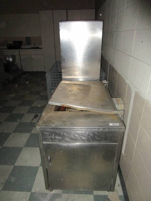 lot 2024 image: Commercial Deep Fryer